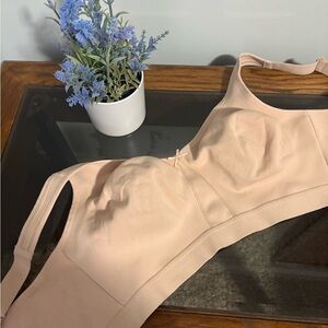 Bra - Fruit of the Loom - 42DDD - NWT